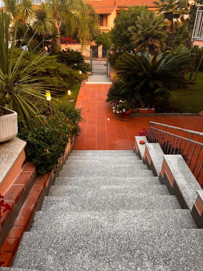 Tony Home Olbia Exteriér fotografie